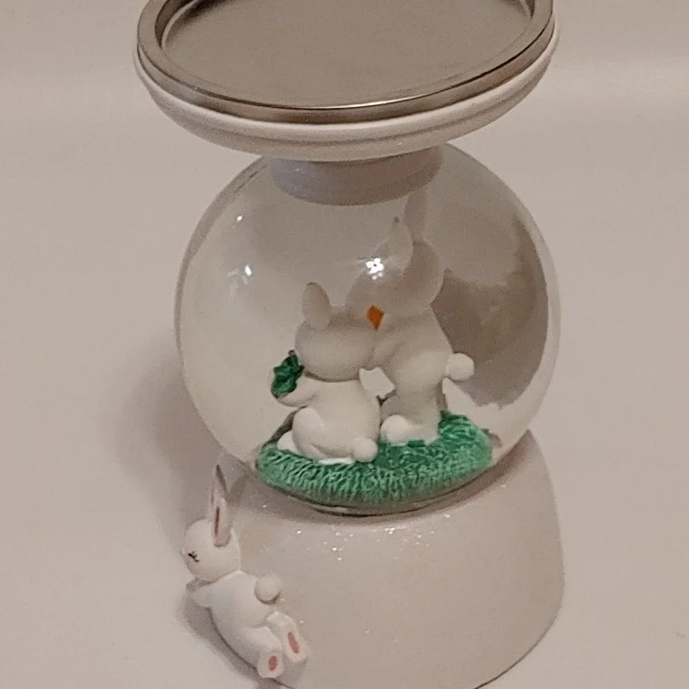 BATH & BODY WORKS HOME DECOR 3-WICK EASTER WATER GLOBE PEDESTAL CANDLE H… - Picture 3 of 7